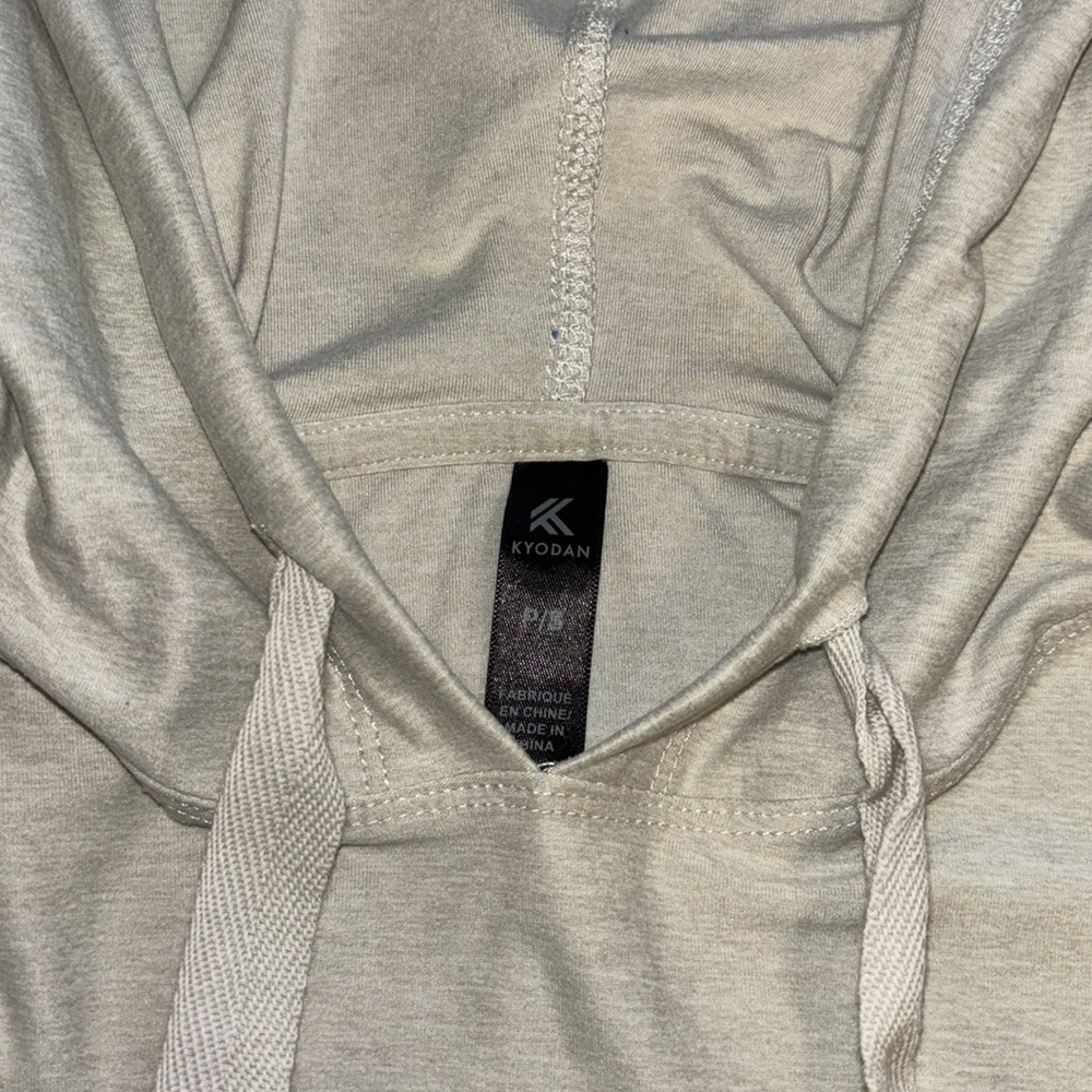 Tan pull over - Picture 3 of 6